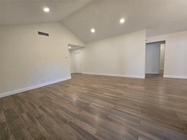 Building Photo - 2177 Montpeliar