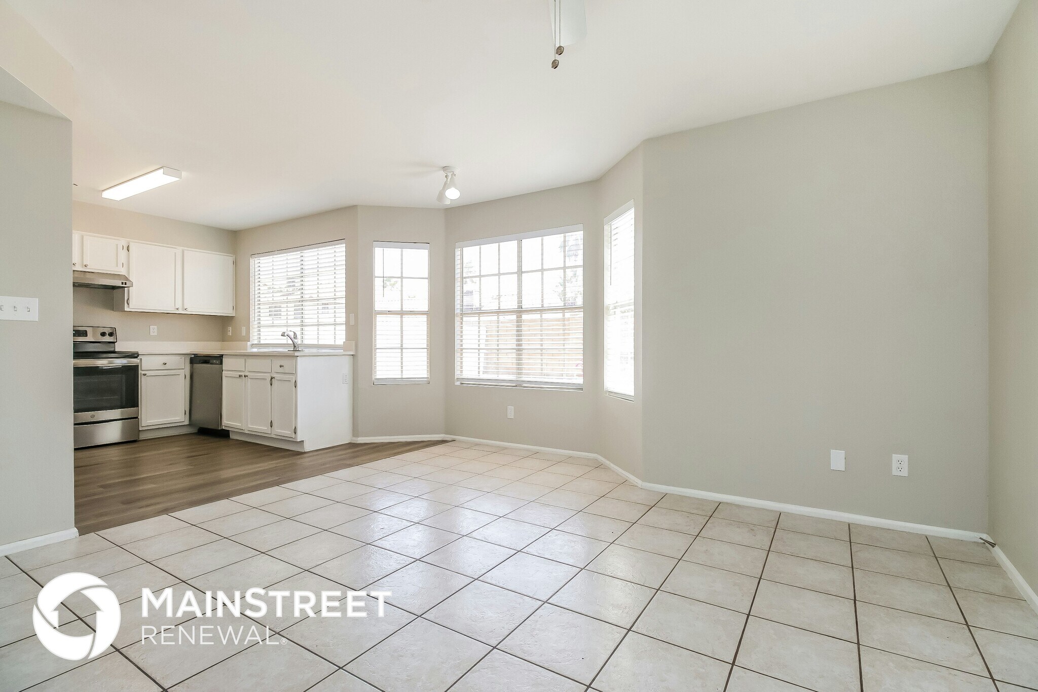 Building Photo - 4325 E Muirwood Dr