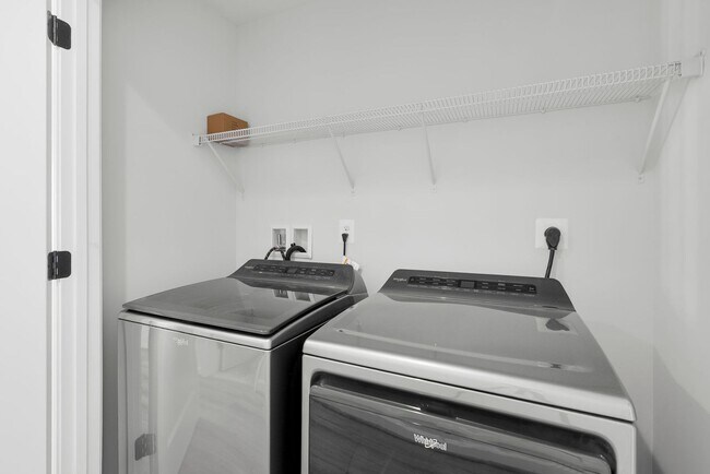 Building Photo - 3 Bed 2.5 Bath - Clarksburg Townhouse - Attached 2 Car Garage