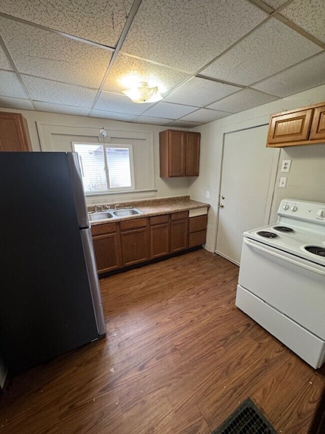 Building Photo - 922 Hamilton Ave