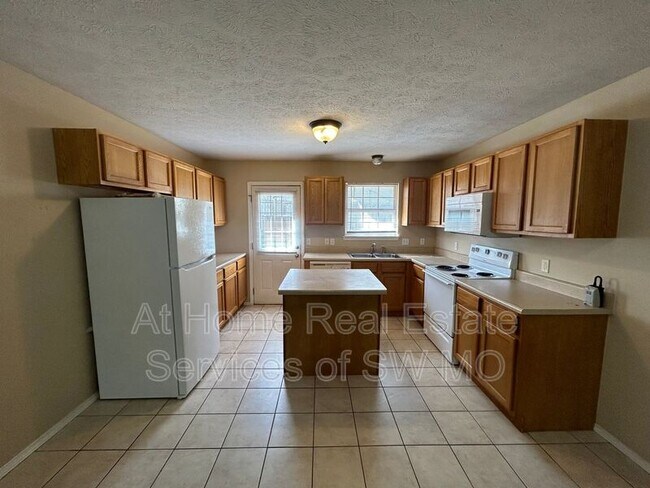 Building Photo - 1017 N 25th St