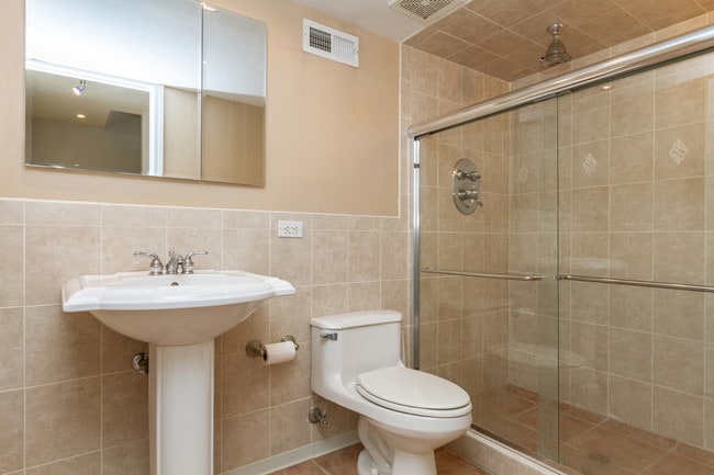 Building Photo - 357 Lucille Ln