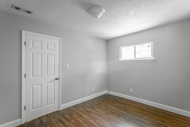 Building Photo - 6303 Walden Ave