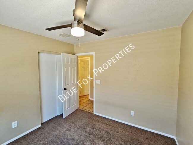 Building Photo - 3754 E White River Dr