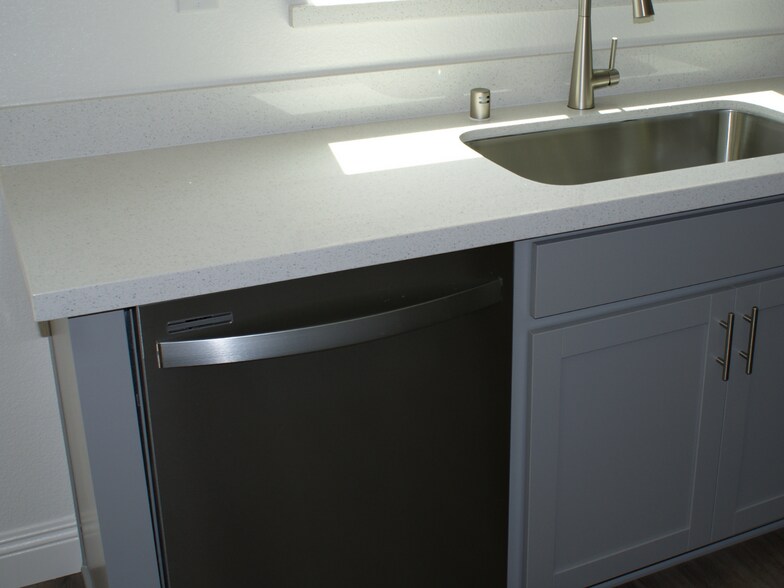 Building Photo - 2986 Portage Way