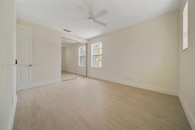 Building Photo - 174 Satin Leaf Dr