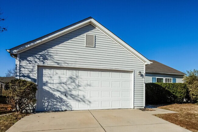 Building Photo - 13115 Ambrosia St