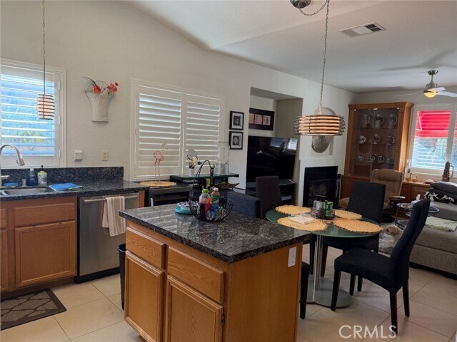 Building Photo - 37677 Emerson Dr