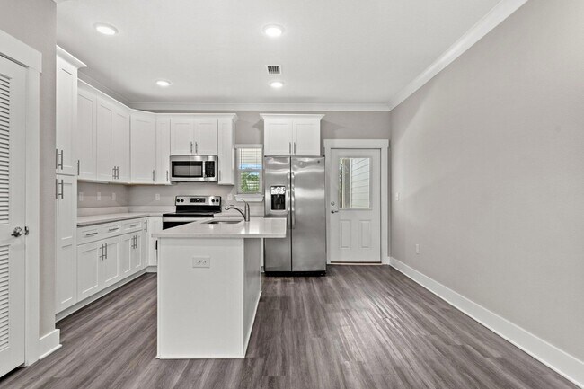 Building Photo - 318 Date Palm Ln