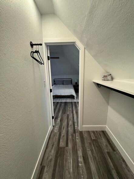 Building Photo - 664 New Castle Road