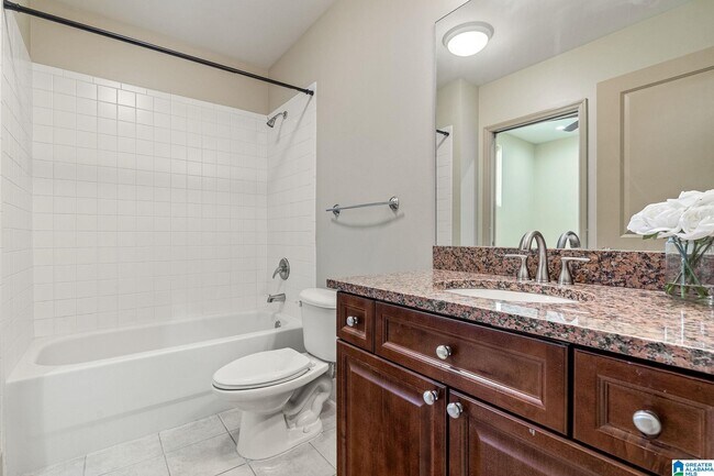 Building Photo - 2024 2nd Ave N