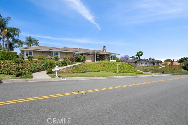 Building Photo - 1011 S Montezuma Way