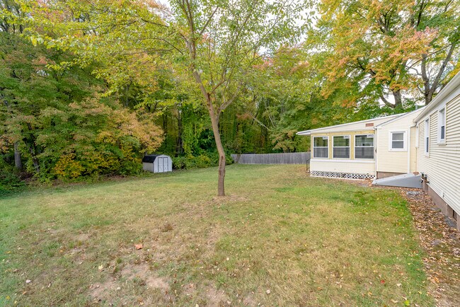 Building Photo - 14 Alaimo Dr