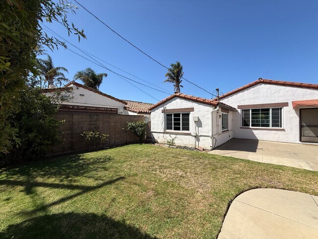 Building Photo - 161 Palm Ct Dr