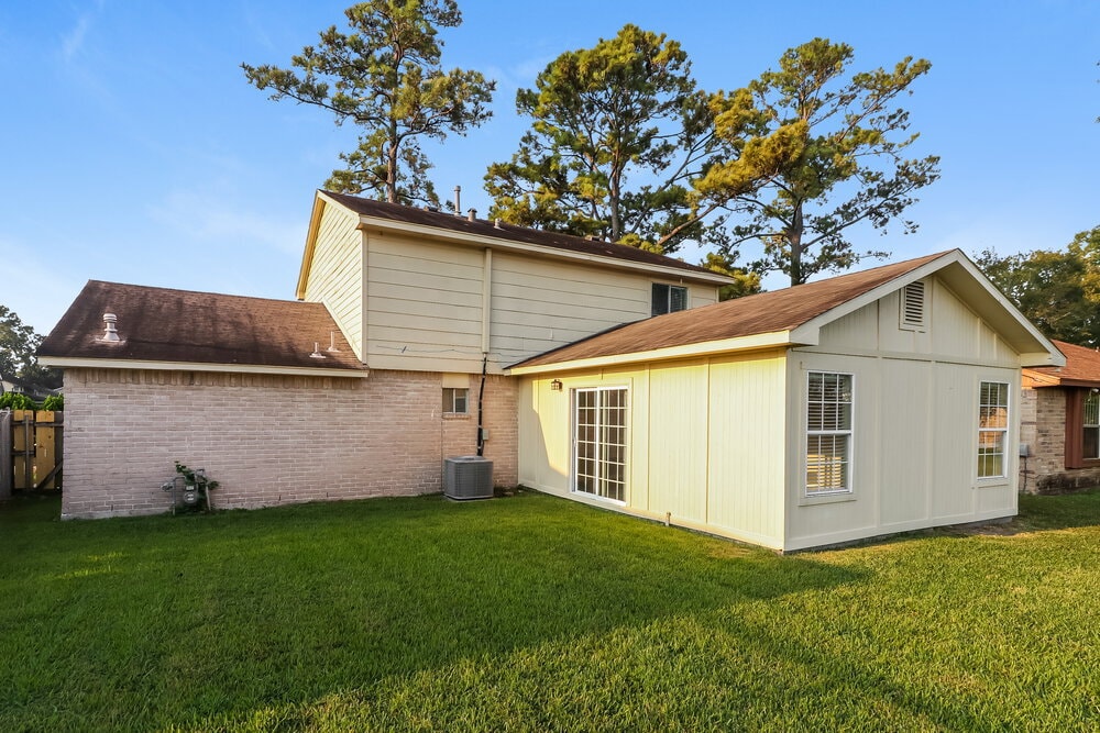 Building Photo - 11955 Drummond Park Dr