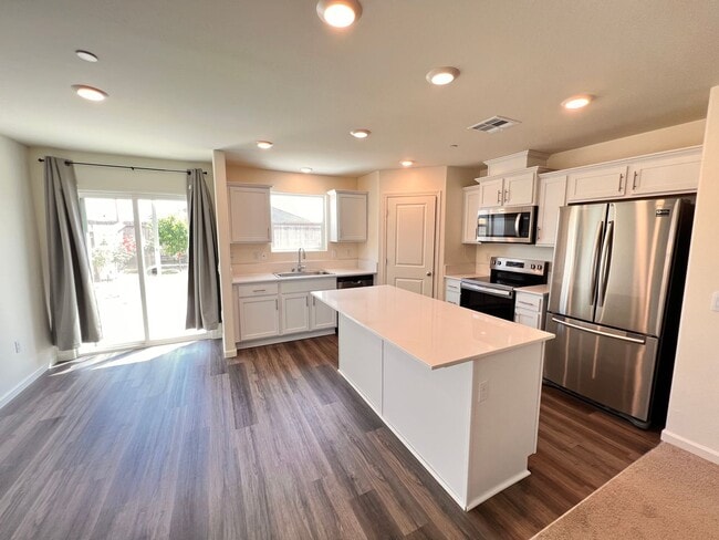 Building Photo - 8603 Lunascape Ave