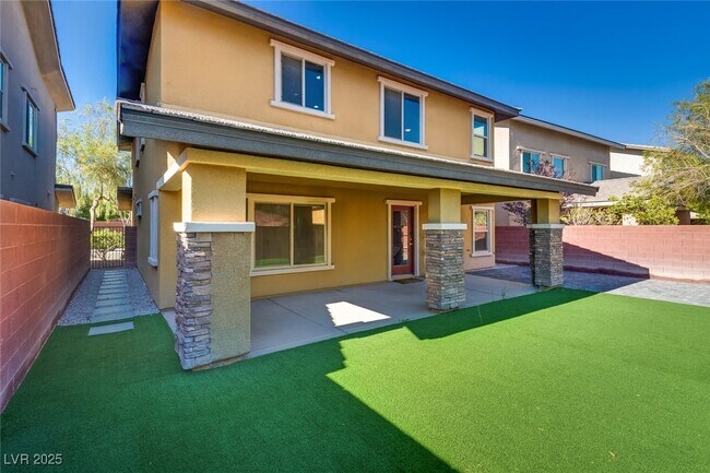 Building Photo - 10589 Acacia Park Pl