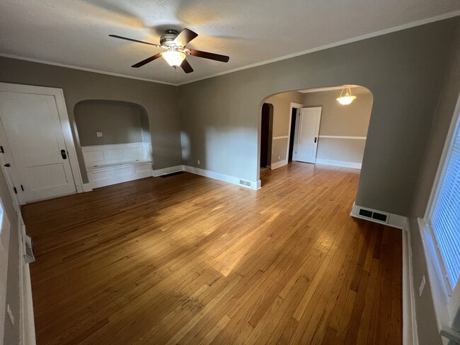 Building Photo - 2713 Arlington Ave