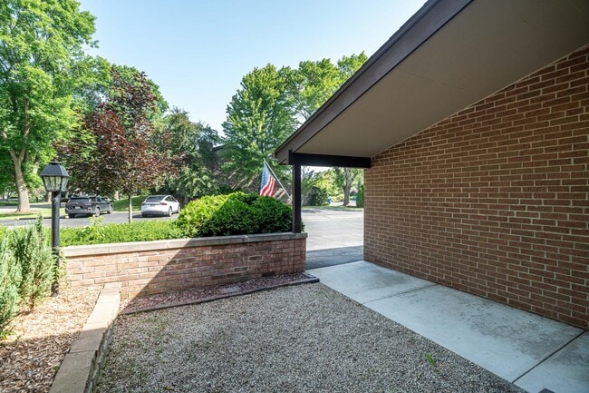 Building Photo - 12804 N Colony Dr