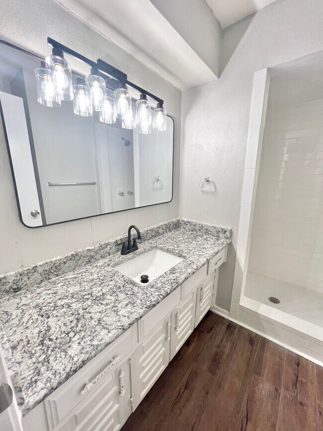 Building Photo - Beautiful Home in Rowlett Texas!