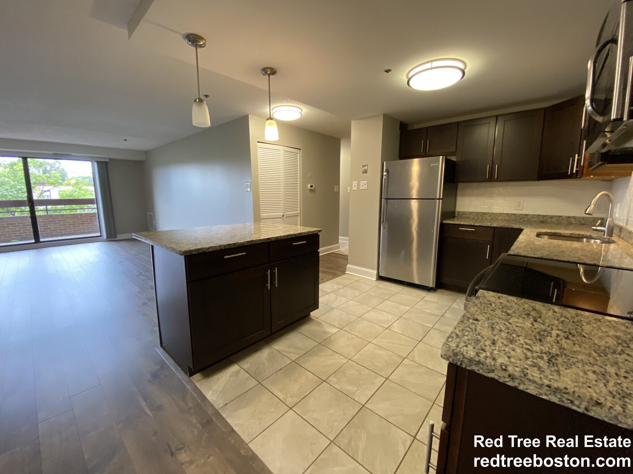 Building Photo - 1111 Beacon St