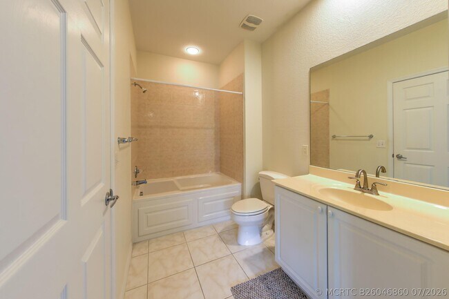 Building Photo - 1868 S Dovetail Dr
