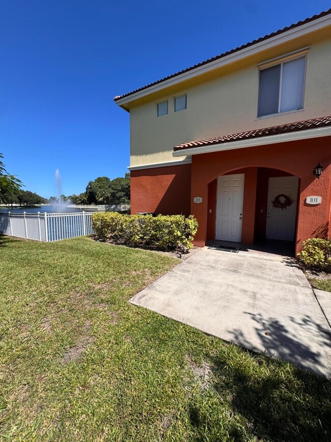 Building Photo - 55 SE Palermo