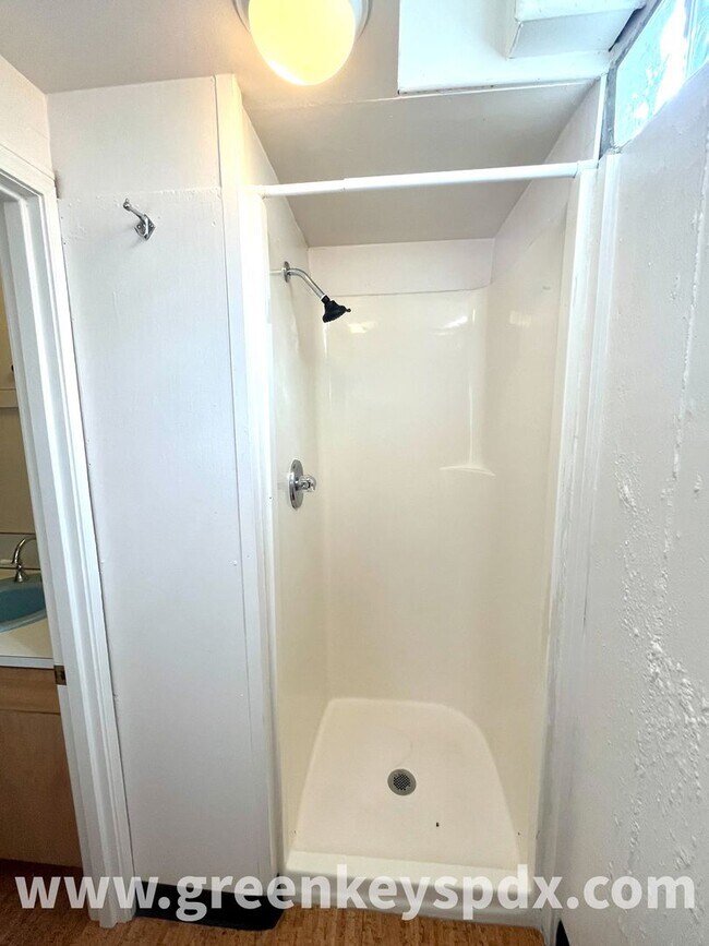 Building Photo - N Albina Duplex