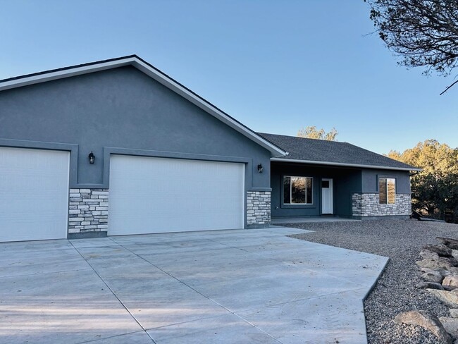 Building Photo - Brand New Semi-Custom Prescott Home!
