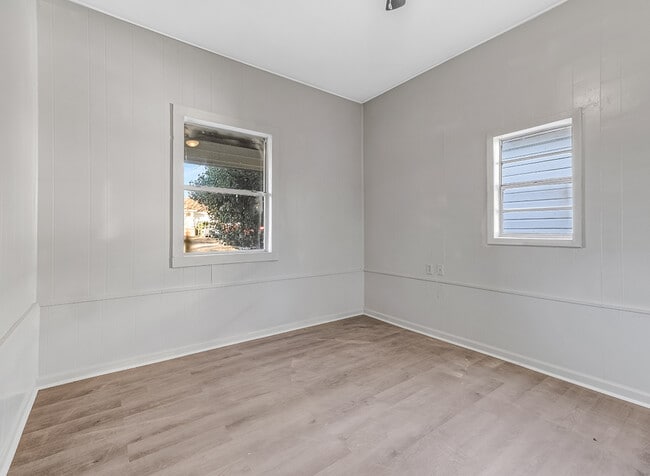 Building Photo - 4212 Elizabeth St