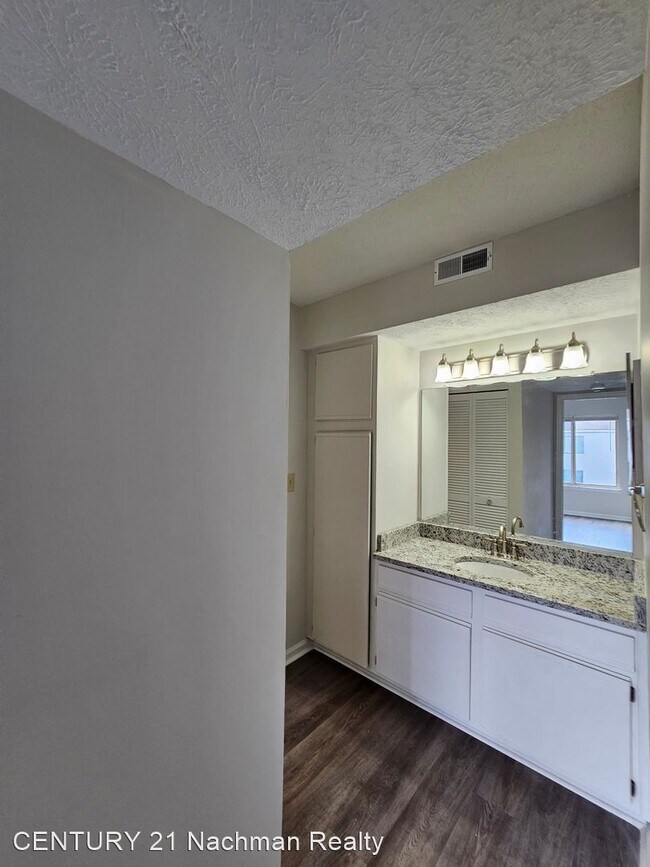 Building Photo - 1 br, 1 bath House - 21 Haverford Court