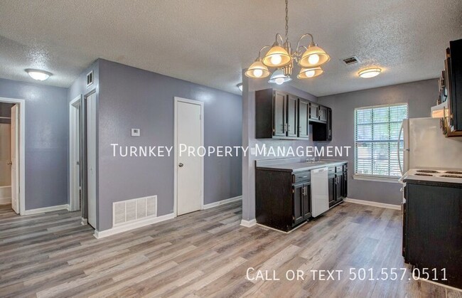 Building Photo - 3219 Holt St