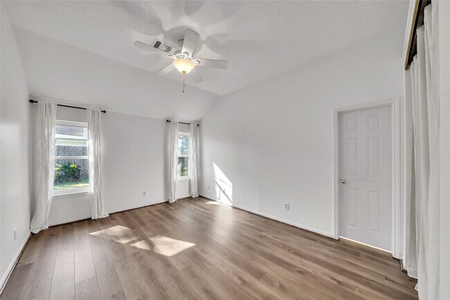 Building Photo - 16531 Tranquil Dr