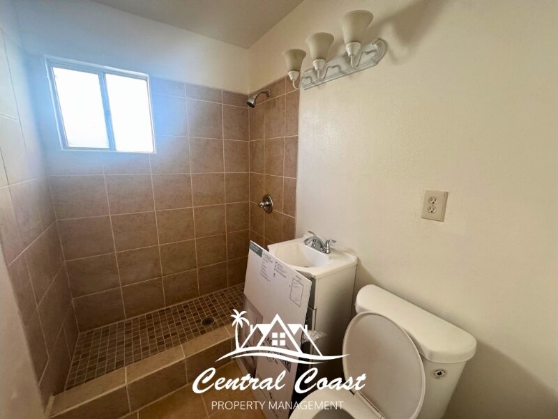 Building Photo - 0 W Camino Colegio