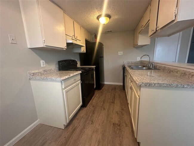 Building Photo - 6110 Wheless Cove