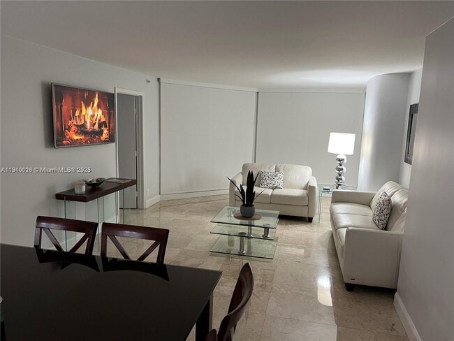 Building Photo - 1717 N Bayshore Dr