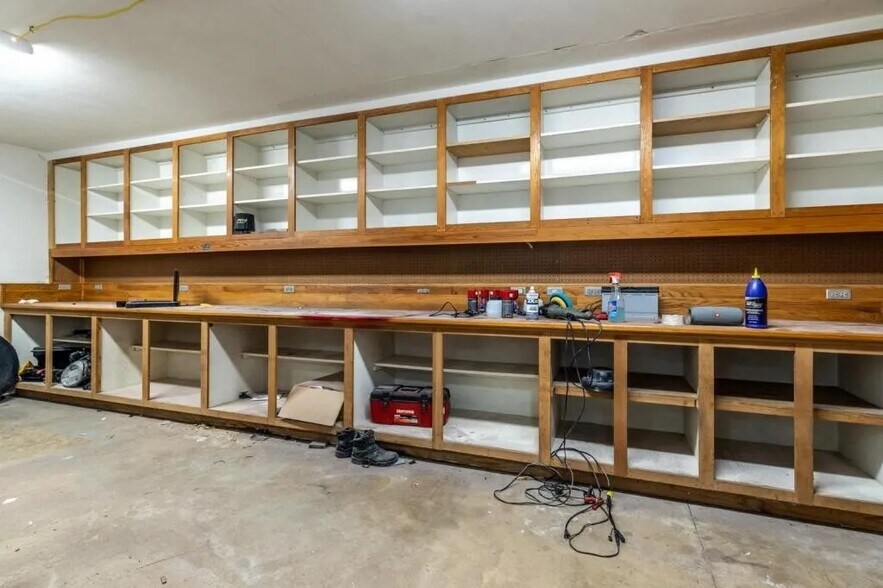 Building Photo - 463 Sprucewood Ln