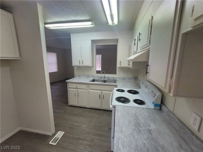 Building Photo - 367 MacFarland Ave