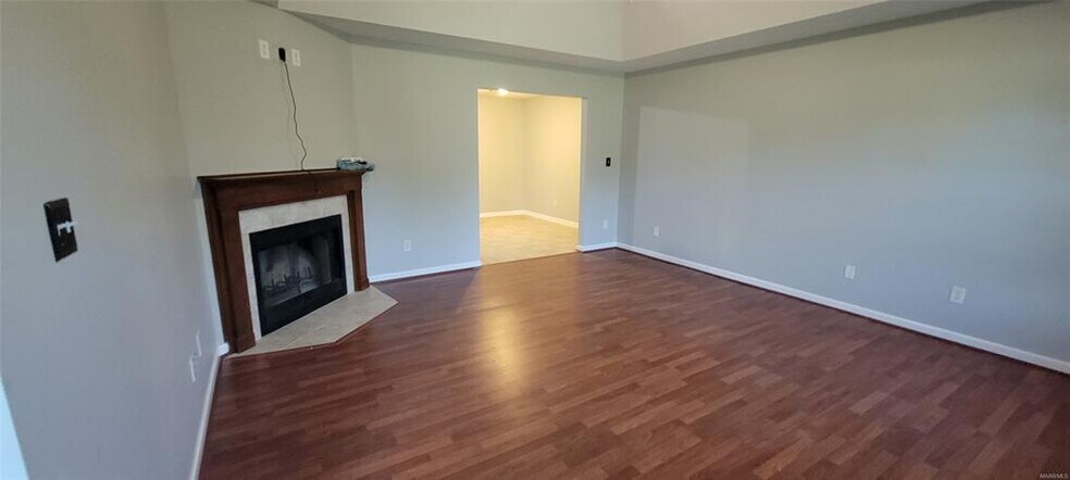 Building Photo - 135 Daffodil Dr