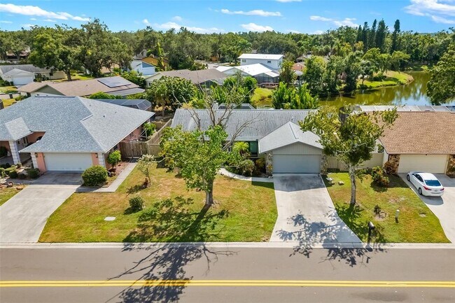 Building Photo - 4814 Country Oaks Blvd