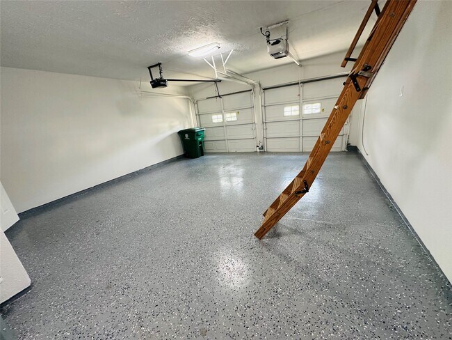 Building Photo - 7131 Carvel Ln