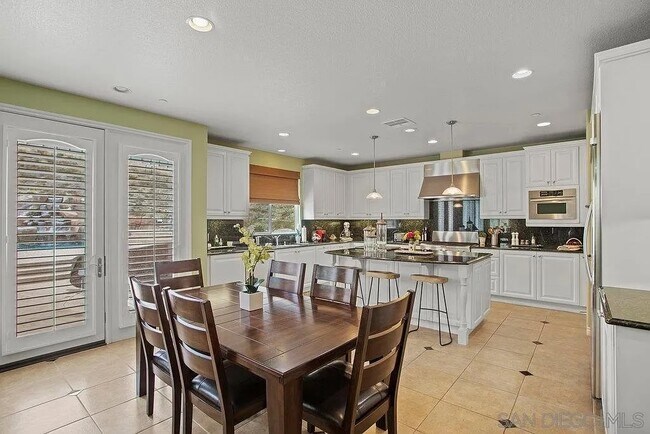 Building Photo - 4559 Foxborough Dr