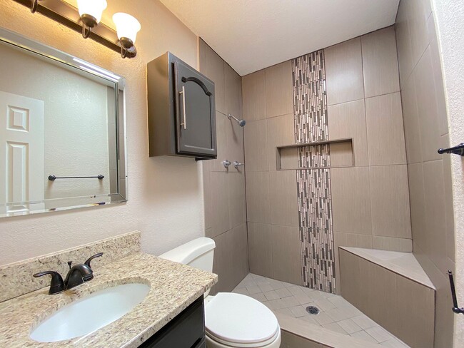 Building Photo - Northeast El Paso 3 bed with Refrig A/C