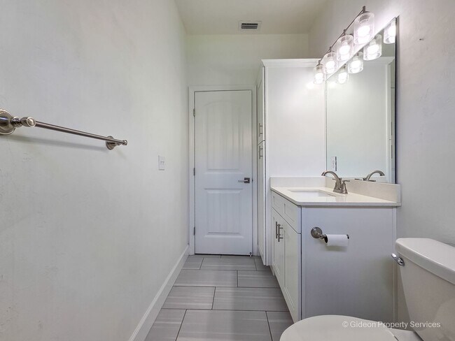 Building Photo - 1757 SW 72nd CIR