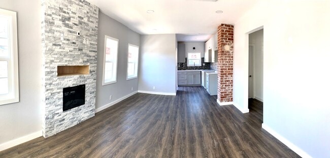 Building Photo - 3201 San Jose Way