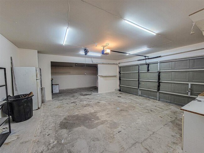 Building Photo - 226 Fairwind Trail Dr