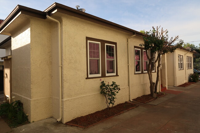 Cottage exterior - 2058 Buena Vista Ave