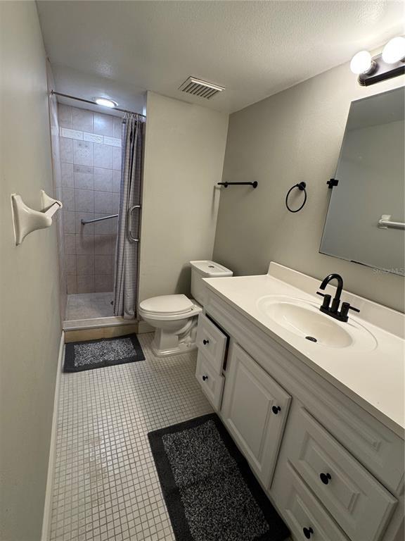 Building Photo - 109 Pine Ct