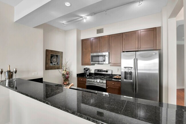 Building Photo - 1201 S Prairie Ave