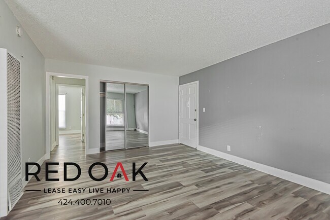 Building Photo - 10562 Haddon Ave